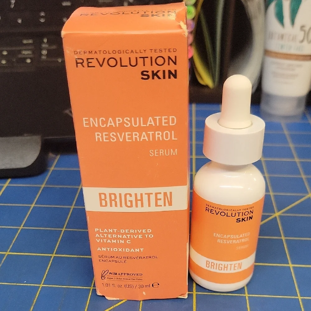 Revolution Brighten Serum - Brighten 30ml New In Box - Picture 1 of 2